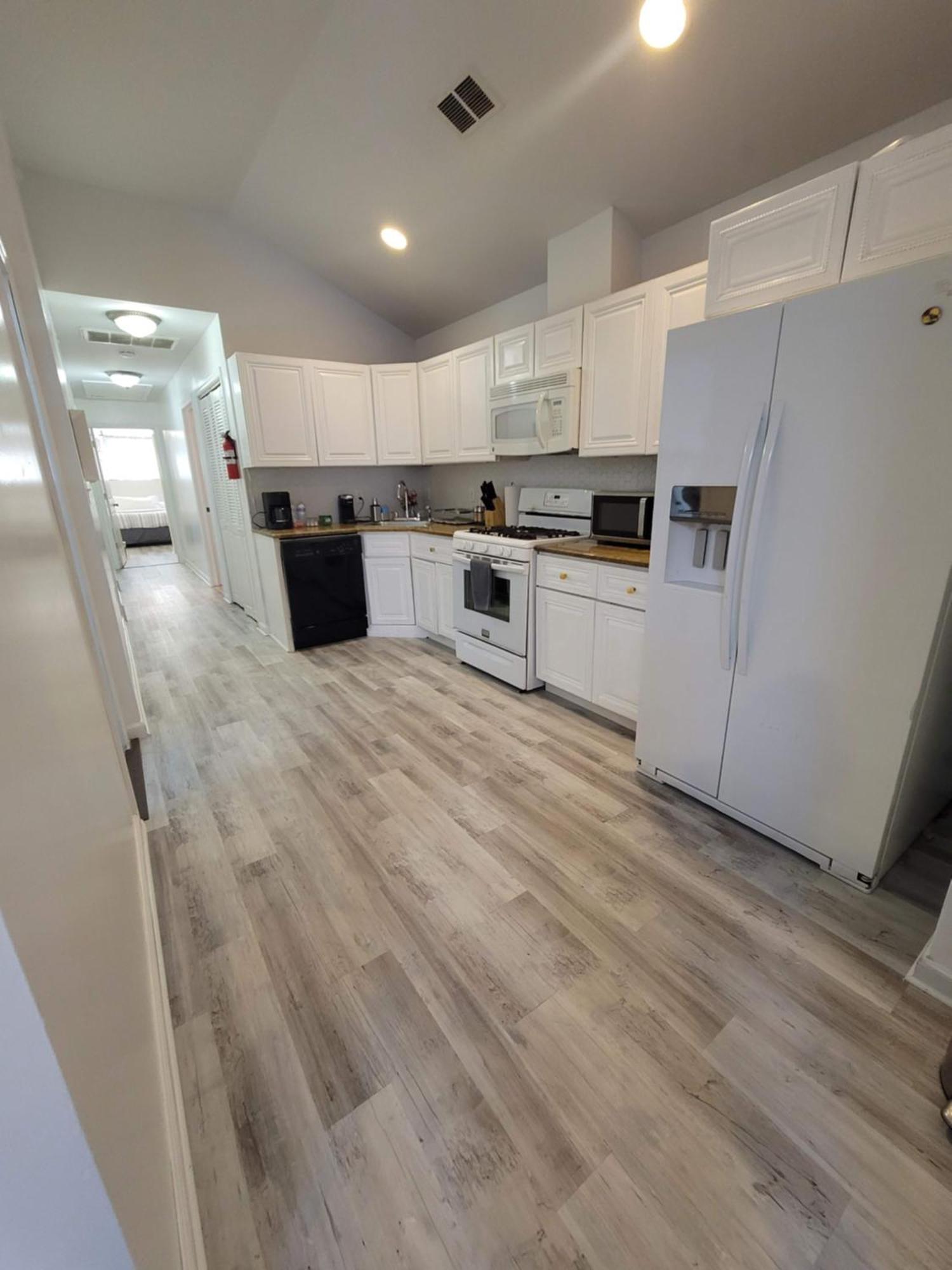 Luxury Apartments 5Queenbed - 20 Min Away Manhattan Jersey City Bagian luar foto