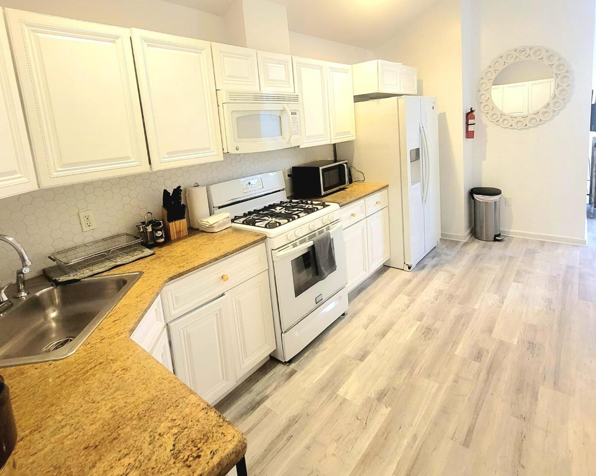 Luxury Apartments 5Queenbed - 20 Min Away Manhattan Jersey City Bagian luar foto