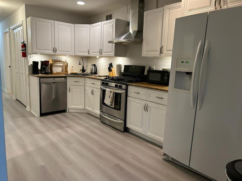 Luxury Apartments 5Queenbed - 20 Min Away Manhattan Jersey City Bagian luar foto