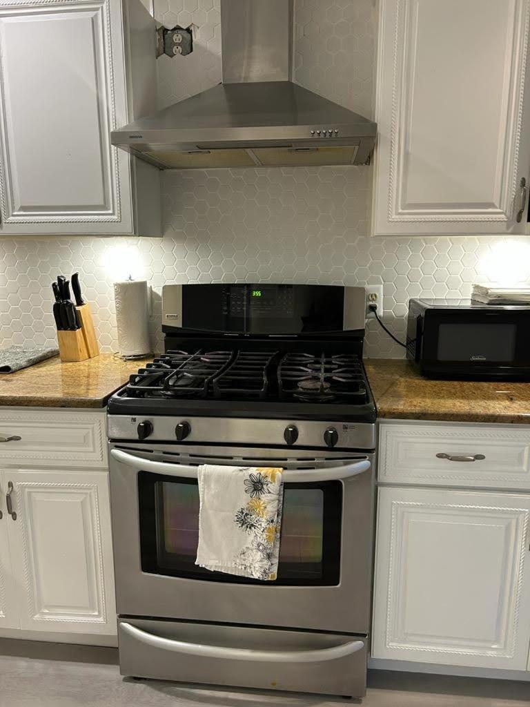 Luxury Apartments 5Queenbed - 20 Min Away Manhattan Jersey City Bagian luar foto