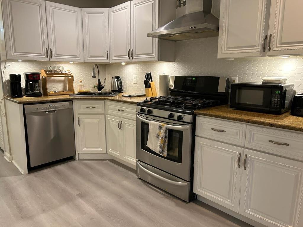 Luxury Apartments 5Queenbed - 20 Min Away Manhattan Jersey City Bagian luar foto